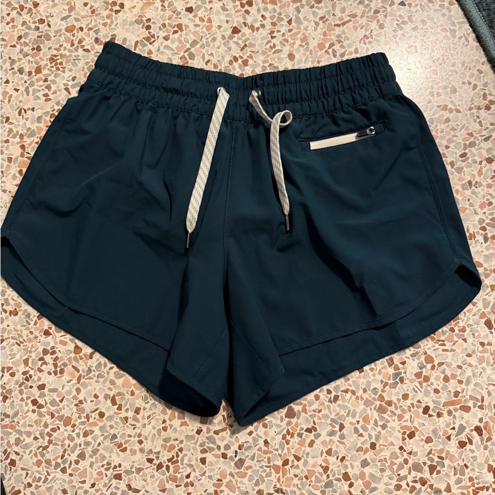 Vuori clementine shorts sea moss teal